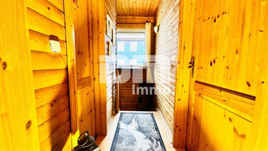 Hochwertiges Einfamilienhaus mit Dachstudio, Carport und großer Terrasse - OG / DG Flur / Diele